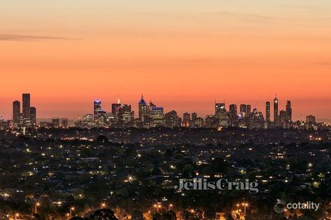 511/5 Sovereign Point Ct, Doncaster, VIC 3108