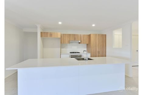 Property photo of 10 Corvina Circuit Cliftleigh NSW 2321