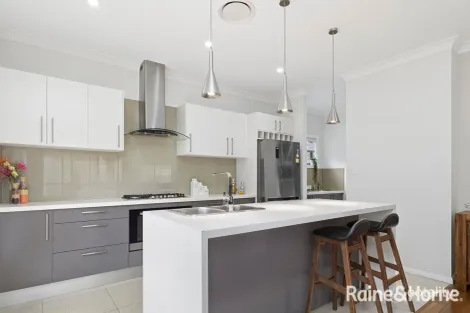Property photo of 3 Pilot Close Minto NSW 2566