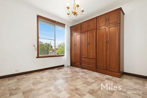 Property photo of 143 Oriel Road Bellfield VIC 3081