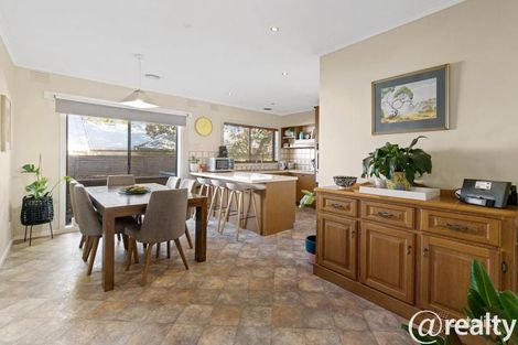 4 Campbell St, Garfield, VIC 3814