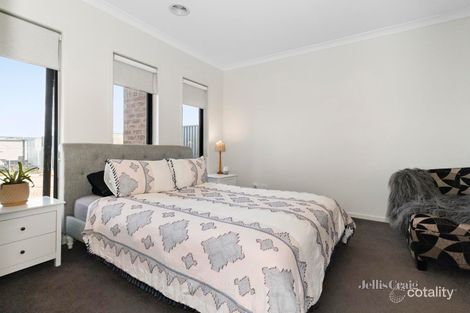 Property photo of 14 Beaston Way Lucas VIC 3350