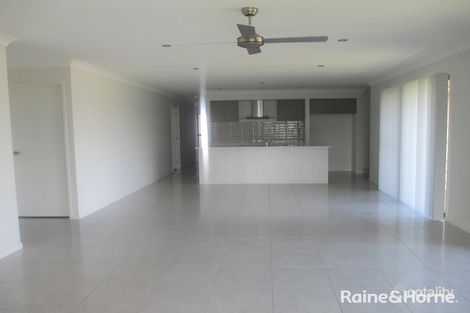 Property photo of 6 Woolgoolga Court Pottsville NSW 2489