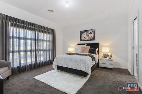 Property photo of 18 Shepherds Glen Strathfieldsaye VIC 3551