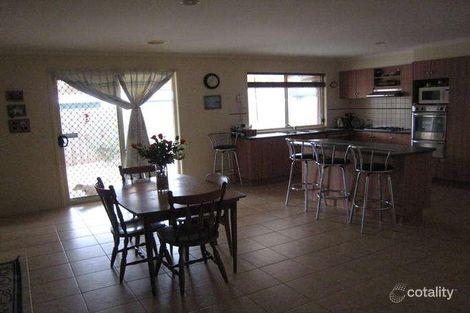 Property photo of 4 Champagne Way Hillside VIC 3037