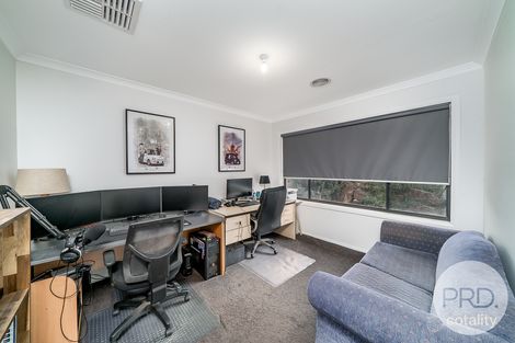 Property photo of 27 Sunvale Crescent Estella NSW 2650