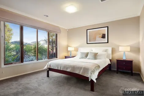 Property photo of 14 Viola Avenue Point Cook VIC 3030