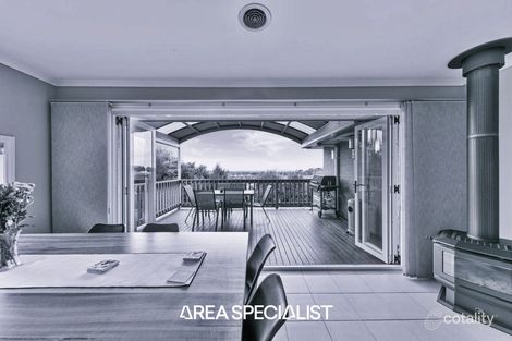 Property photo of 3 Fleming Terrace Pakenham VIC 3810