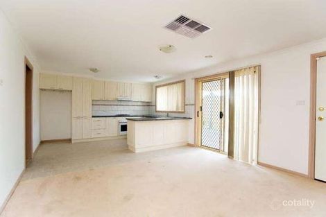Property photo of 5 Neman Court Roxburgh Park VIC 3064