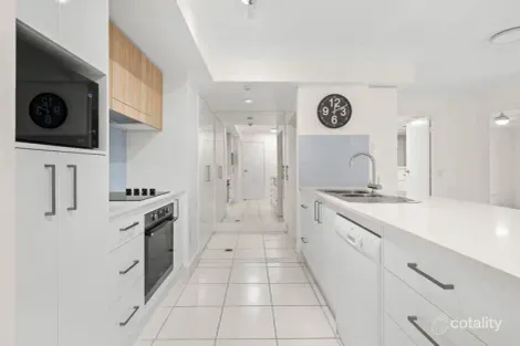 10/5-7 Cronin Ave, Main Beach, QLD 4217