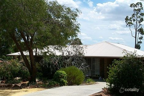 23 Armour Way, Lesmurdie, WA 6076