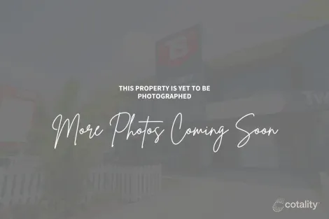 Property photo of 36 City View Crescent Mooroobool QLD 4870