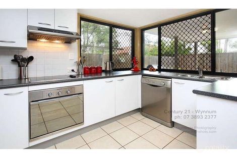 Property photo of 2/4 Emsworth Street Wynnum QLD 4178