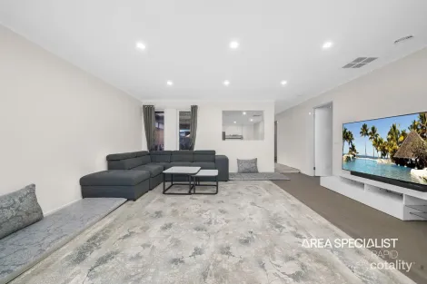 Property photo of 49 Calais Circuit Cranbourne West VIC 3977