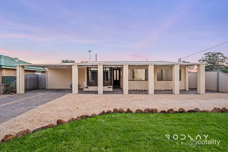 Property photo of 33 Willowmead Way Kelmscott WA 6111