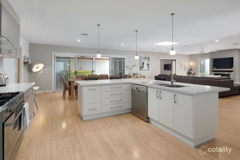 Property photo of 11 Surrey Place Inverloch VIC 3996