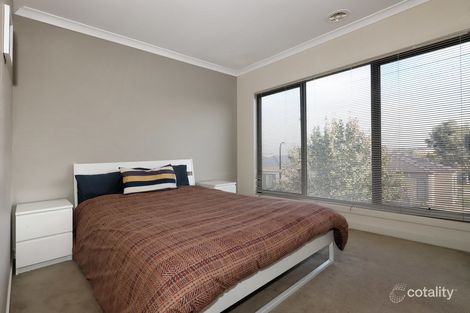 Property photo of 64 Daymar Circuit Craigieburn VIC 3064