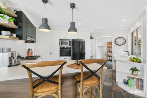 Property photo of 127 Amber Crescent Narre Warren VIC 3805