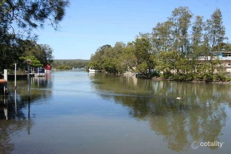 11a Brougham Ave, Fennell Bay, NSW 2283