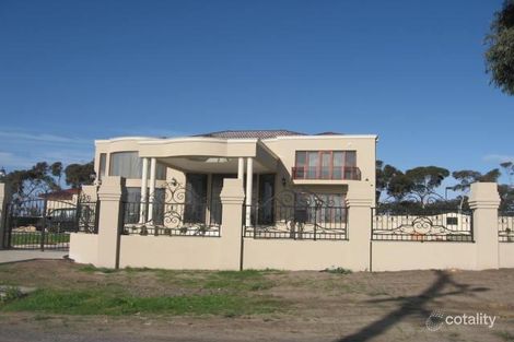 Property photo of 9 Montrose Court Greenvale VIC 3059