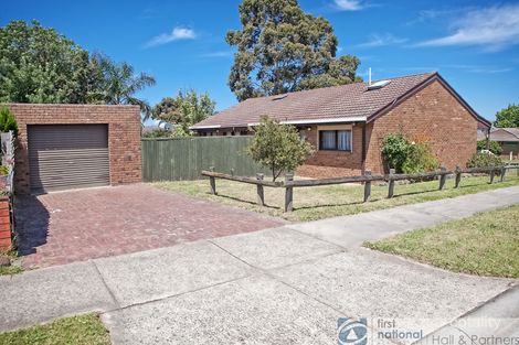 Property photo of 1 Joseph Banks Crescent Endeavour Hills VIC 3802