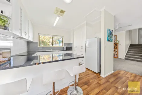Property photo of 2 Michelle Place Emerald QLD 4720