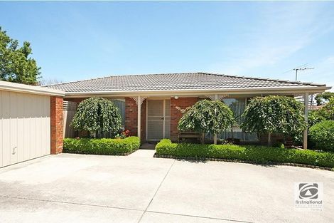 Property photo of 2/15 David Avenue Cranbourne VIC 3977