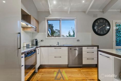Property photo of 10 Oak Grove Langwarrin VIC 3910
