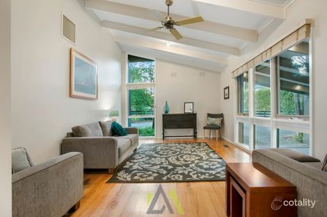 Property photo of 10 Oak Grove Langwarrin VIC 3910