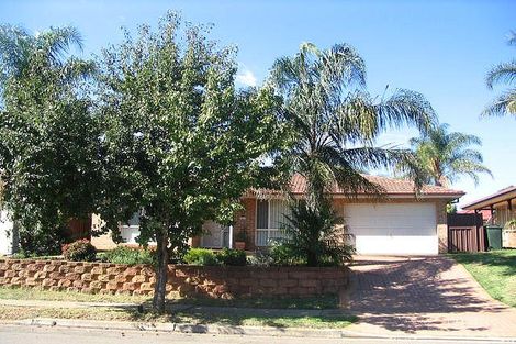 27 Isis Pl, Quakers Hill, NSW 2763