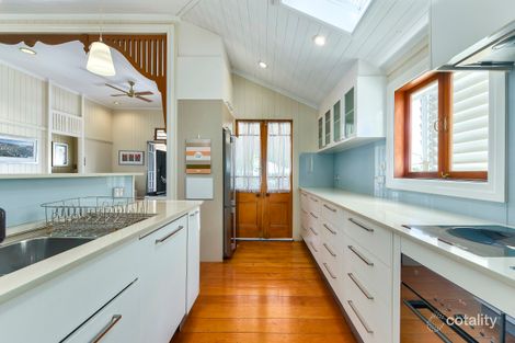 Property photo of 11 Crescent Road Kelvin Grove QLD 4059