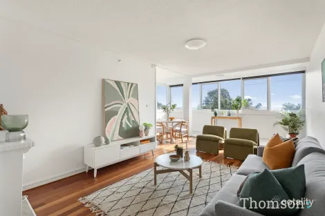 1a/12 Marine Pde, St Kilda, VIC 3182