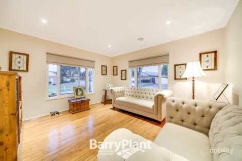 Property photo of 8 Killarney Crescent Pakenham VIC 3810