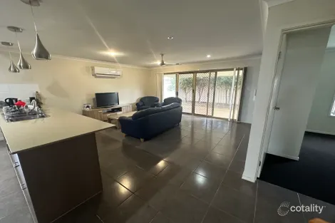 Property photo of 6 Belltrees Place Gracemere QLD 4702