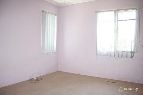 Property photo of 32 Jindabyne Avenue Chadstone VIC 3148