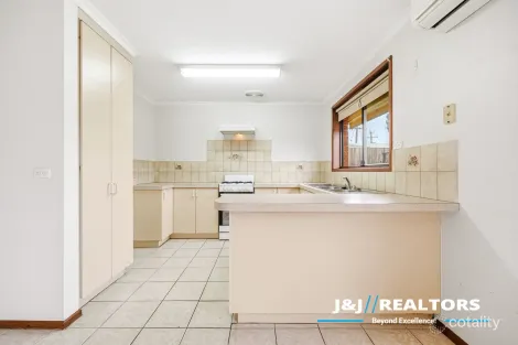 Property photo of 1/2 Virginia Street Cranbourne VIC 3977