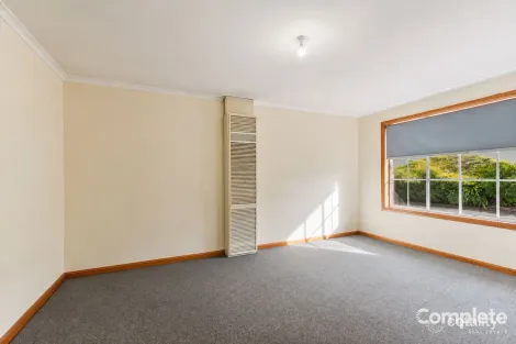 Property photo of 2/111 Sturt Street Mount Gambier SA 5290