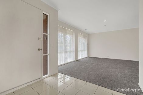 Property photo of 92 Banbury Crescent Craigieburn VIC 3064