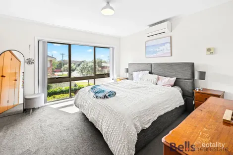 Property photo of 1/2 Cooper Street Sunshine VIC 3020
