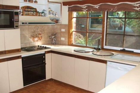 Property photo of 2 Evrah Drive Hoppers Crossing VIC 3029