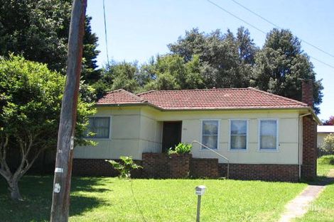 384 Gladstone Ave, Mount Saint Thomas, NSW 2500