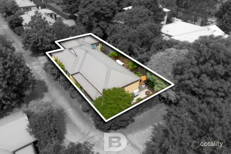 Property photo of 9/16 Corinella Road Woodend VIC 3442