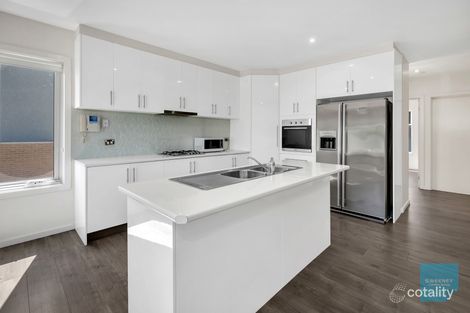 Property photo of 3/5 Strathvea Lane Caroline Springs VIC 3023