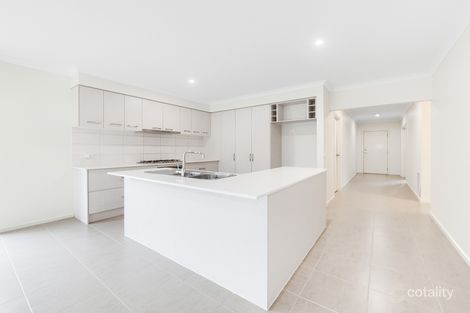 50 Pamplona Way, Clyde North, VIC 3978