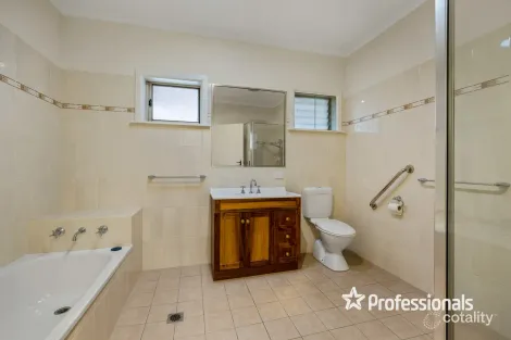 Property photo of 190 Kooba Street North Albury NSW 2640