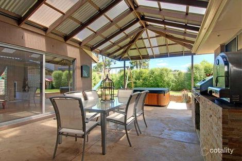 Property photo of 8 Hibiscus Place Bomaderry NSW 2541