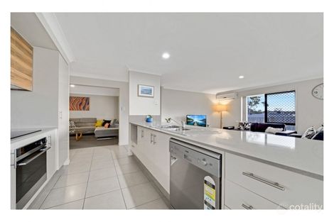 Property photo of 73 Argule Street Hillcrest QLD 4118