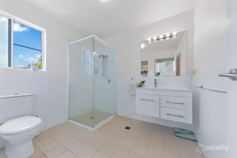 Property photo of 46/65 Manooka Drive Cannonvale QLD 4802