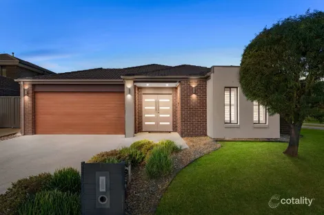 18 Datura Ave, Cranbourne North, VIC 3977