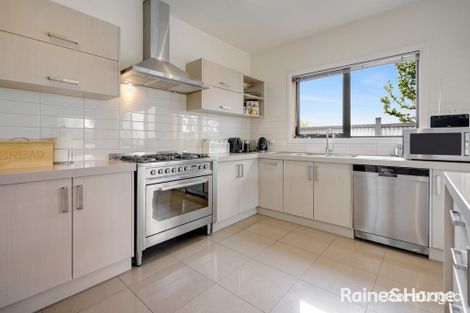 Property photo of 52 Dahlia Drive Caroline Springs VIC 3023